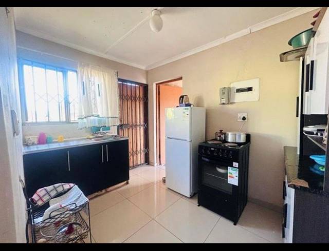 2 BEDROOM HOUSE FOR SALE IN ESIKHAWINI H